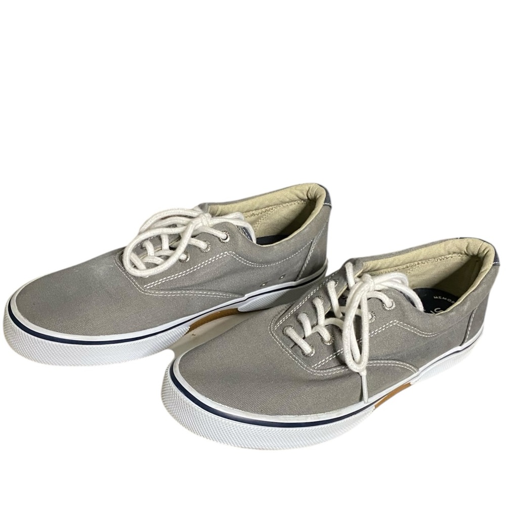 Sperry Men’s Halyard CVO Sneaker in Grey with White Soles Size 11